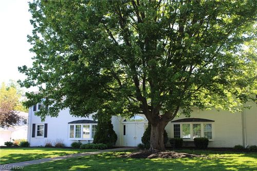 4-4 Meadowlawn, Mentor, OH, 44060 | Card Image