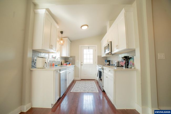 357 N Yamhill St, House other with 3 bedrooms, 2 bathrooms and null parking in Carlton OR | Image 4