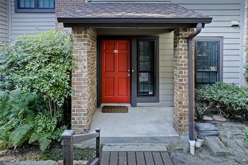 apt-208-9910 Royal Ln, Dallas, TX, 75231-1820 | Card Image