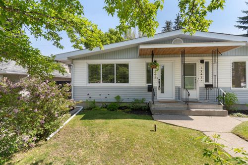 1303 Rosehill Drive Nw, Calgary, AB, T2K1M3 | Card Image