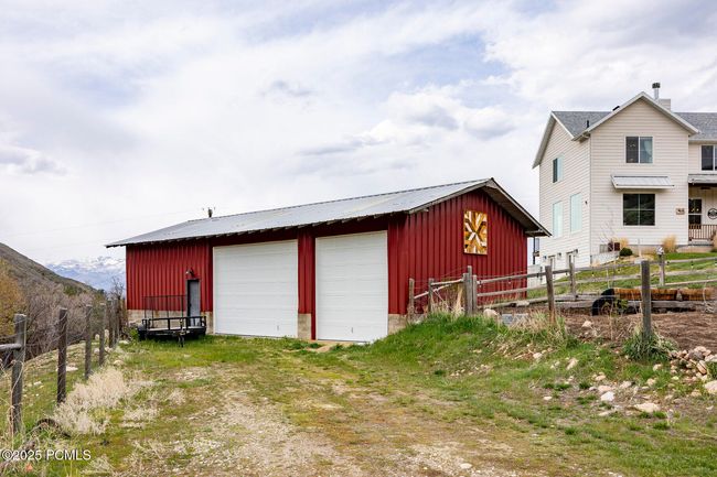 4611 S Cove Ln, Home with 3 bedrooms, 3 bathrooms and null parking in Daniel UT | Image 62