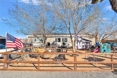 14345 Quinnault Rd, Apple Valley, CA, 92307-4254 | Card Image
