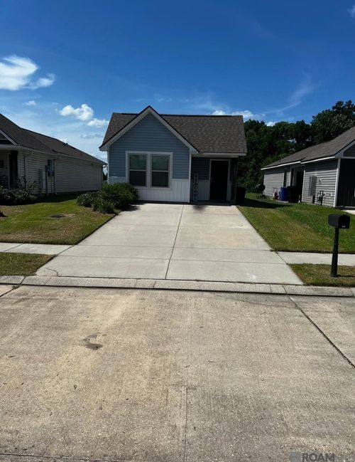 1202 E Saint Charles St, Gonzales, LA, 70737-6462 | Card Image