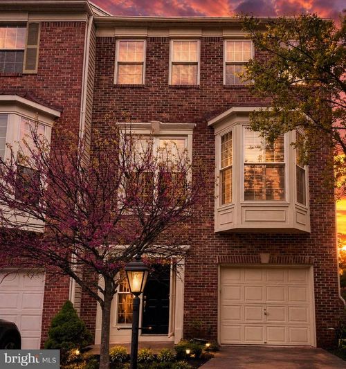 47590 Reef Ter, STERLING, VA, 20165-7481 | Card Image