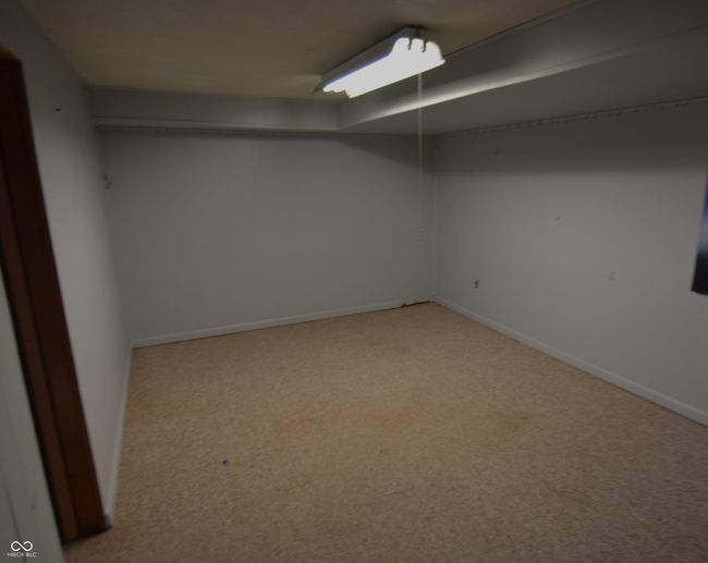finished room in basement perfect for office. Has closet. | Image 33