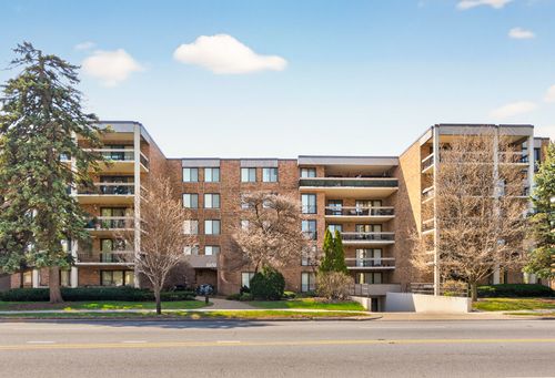 1e-1020 N Harlem Ave, River Forest, IL, 60305-1519 | Card Image