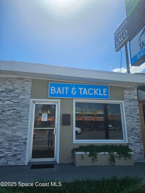 91 E Merritt Island Cswy, Merritt Island, FL, 32952-3656 | Card Image