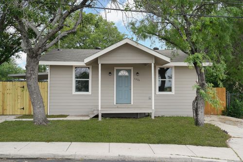 1326 Ervin St, San Antonio, TX, 78208-1812 | Card Image