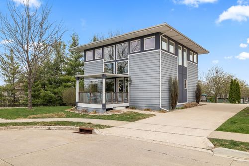 5683 Long Meadow Ct, Johnston, IA, 50131-2880 | Card Image