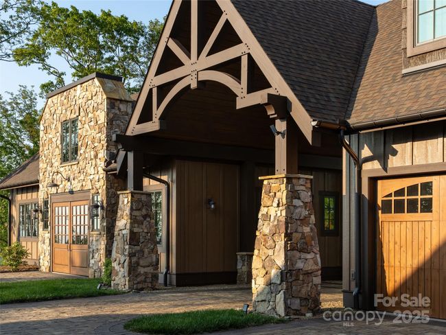 93 N Snow Ridge Dr, House other with 5 bedrooms, 7 bathrooms and null parking in Hendersonville NC | Image 8