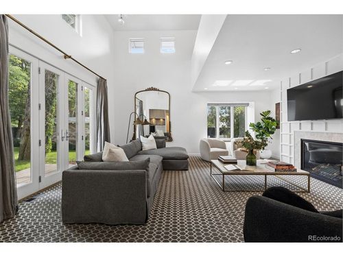 301 S Vine St, Denver, CO, 80209-2717 | Card Image