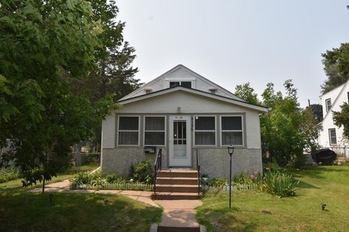 4136 Madison St Ne, Columbia Heights, MN, 55421-2811 | Card Image