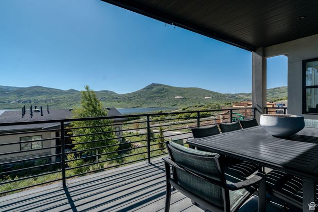 Balcony with a mountain view | Image 10