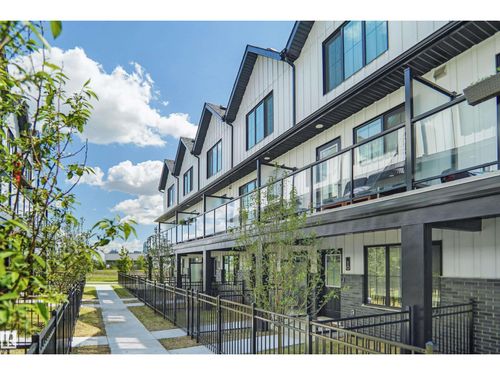 11-29 Airport Rd Nw, Edmonton, AB, T5G3K8 | Card Image