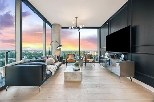 1607-44 East Ave, Austin, TX, 78701-4384 | Card Image