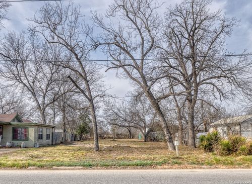 224 E Leona St, Uvalde, TX, 78801-4705 | Card Image