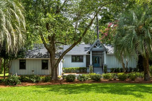 883 Farm Quarter Rd, Mount Pleasant, SC, 29464-9551 | Card Image