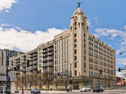 615-758 N Larrabee St, Chicago, IL, 60654-6450 | Card Image