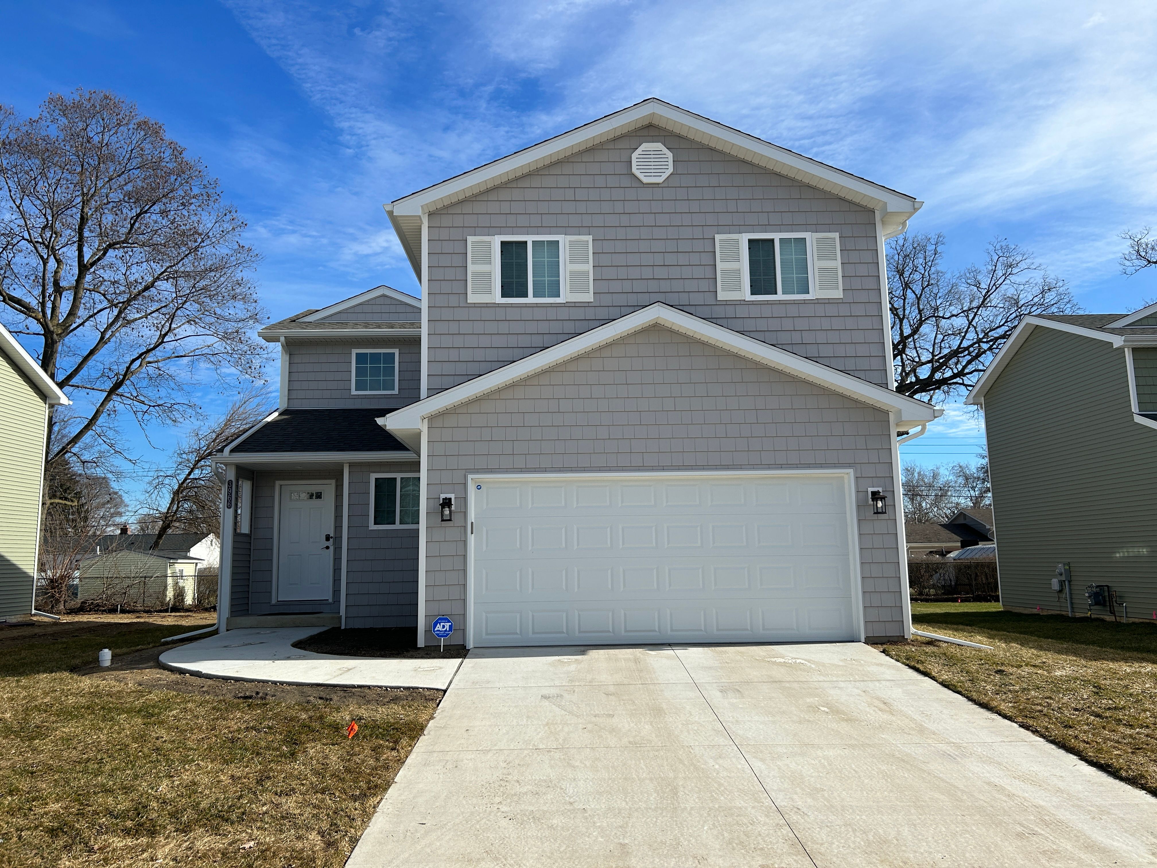 Lotus Landing Cir, Waterford, MI 48329