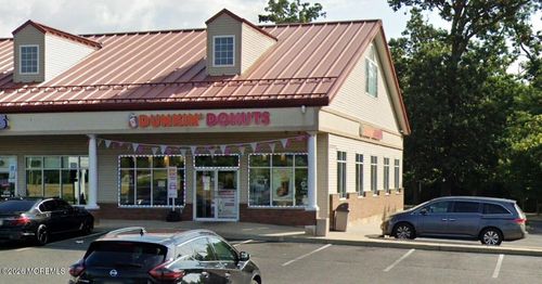 843 State Route 33, Freehold, NJ, 07728-8492 | Card Image