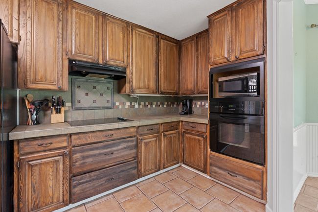 124 Bent Tree Trl, House other with 3 bedrooms, 2 bathrooms and null parking in Burleson TX | Image 12