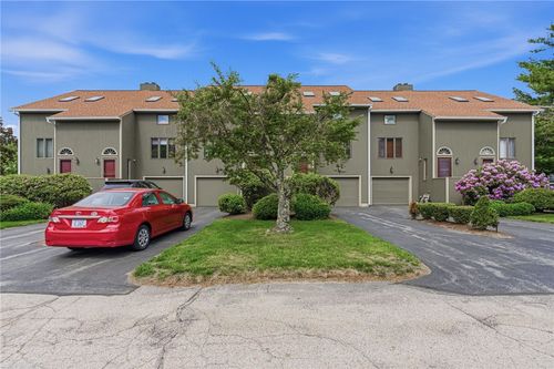 d-9 Tamarac Dr, Greenville, RI, 02828-2537 | Card Image