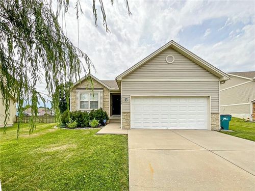 14404 Eastern Ct, Grandview, MO, 64030-3450 | Card Image