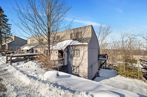 125 Cross Country Ln, Tannersville, PA, 18372-7708 | Card Image