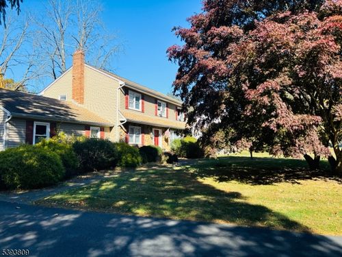 19 Flintlock Dr, Long Valley, NJ, 07853-3017 | Card Image