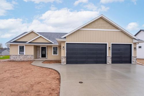 W5845 Roundstone Place, HARRISON, WI, 54952 | Card Image