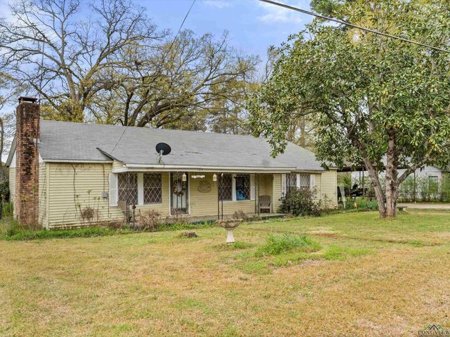 1213 E 1 St, House other with 3 bedrooms, 2 bathrooms and null parking in Hughes Springs TX | Image 21