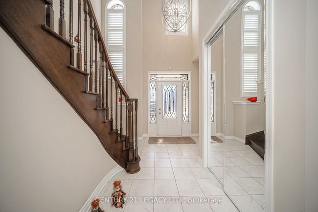 33 Callandar Rd, House other with 4 bedrooms, 3 bathrooms and 4 parking in Brampton ON | Image 8