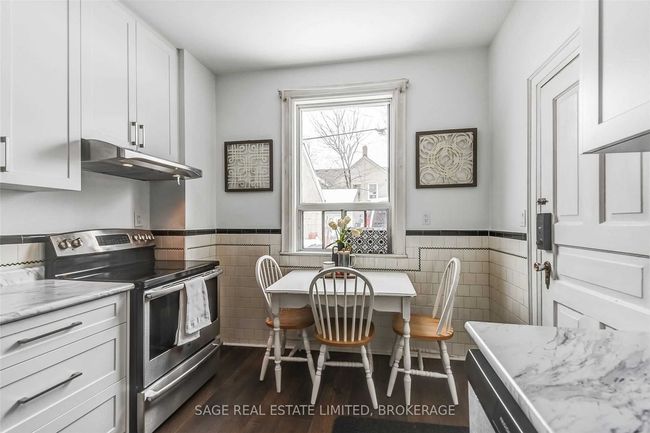 40 Euclid Ave, House attached with 3 bedrooms, 2 bathrooms and 1 parking in Toronto ON | Image 16