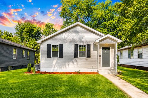 772 Hovey St, Gary, IN, 46406-1647 | Card Image