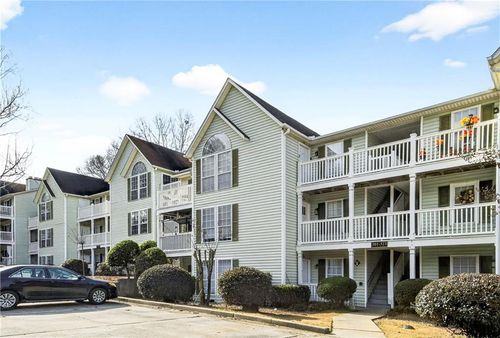 305 Cobblestone Trl, Avondale Estates, GA, 30002-1210 | Card Image