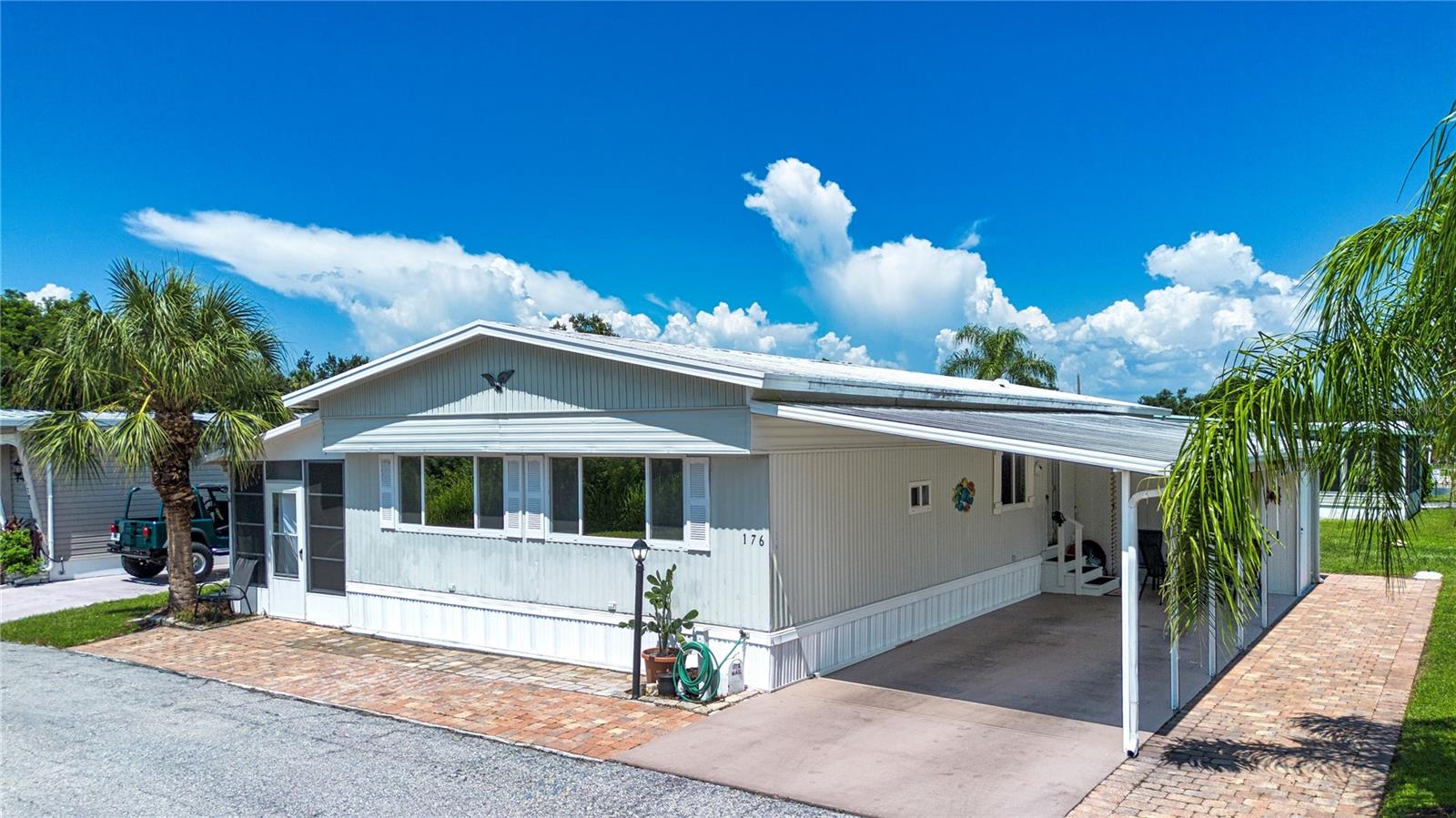 Residential in PALMETTO 2