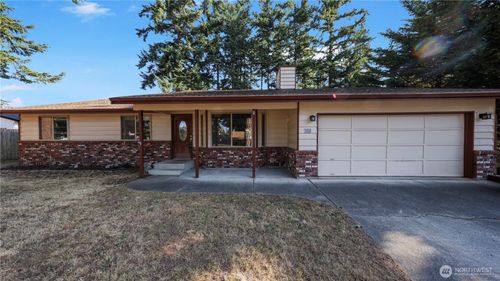 368 Nw Columbia Dr, Oak Harbor, WA, 98277-4419 | Card Image