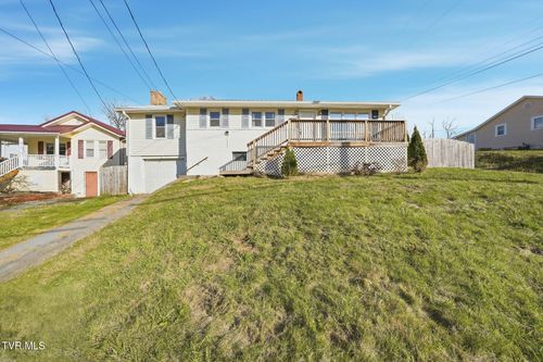 200 Independence Ave, Mount Carmel, TN, 37645-3957 | Card Image