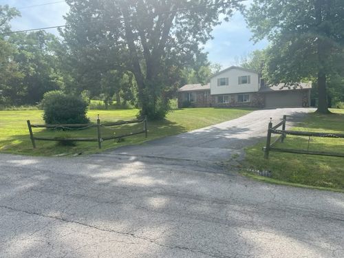179 Frenz Dr, New Castle, PA, 16101-1185 | Card Image