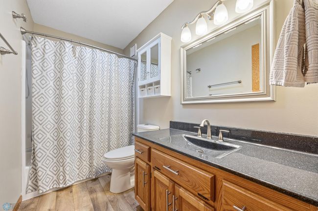 Full Bathroom | Image 32