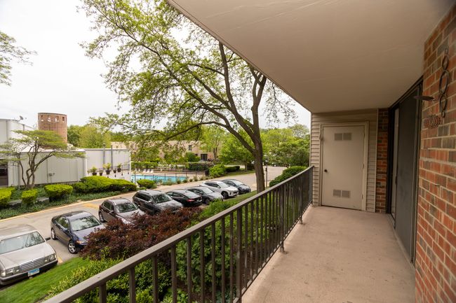 APT-208 - 2 S Atrium Way, Condo with 1 bedrooms, 2 bathrooms and 2 parking in Elmhurst IL | Image 10