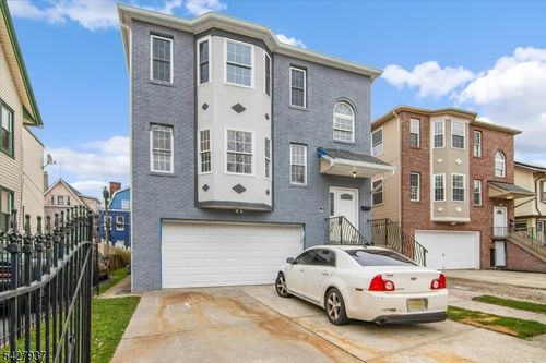 150 N Munn Ave, East Orange, NJ, 07017-4297 | Card Image