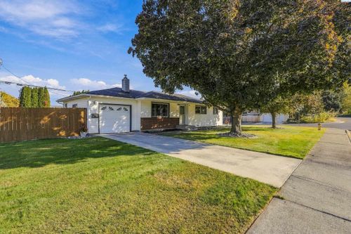 2021 S Fruitland St, Kennewick, WA, 99337-4865 | Card Image