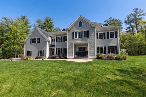 35 Hawthorne Ln, Norwell, MA, 02061-1253 | Card Image