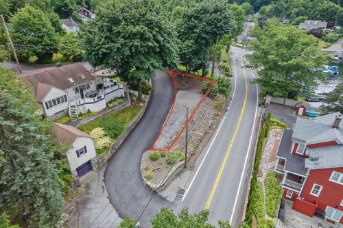 3 Indian Hill Rd, Mahopac, NY, 10541-4727 | Card Image