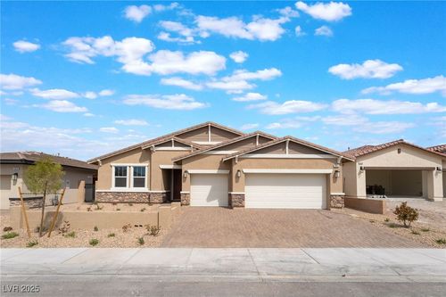 1044 Forest Falcon Dr, Henderson, NV, 89011-4658 | Card Image