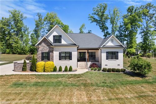 170 Arrow Glenn Ct, Advance, NC, 27006-7396 | Card Image