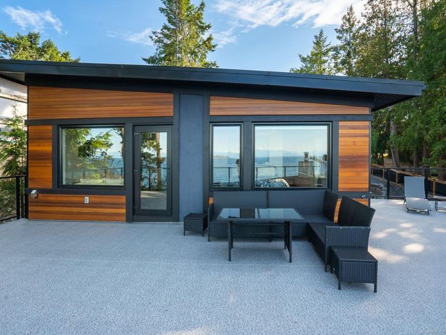 1380 Reef Rd, House other with 2 bedrooms, 4 bathrooms and 6 parking in Nanoose Bay BC | Image 36
