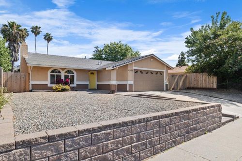 4165 Ernestine Way, North Highlands, CA, 95660 | Card Image