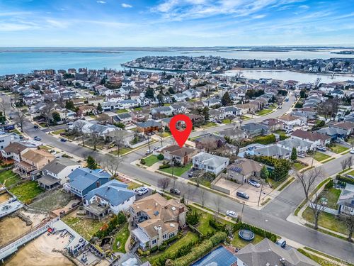 2175 Legion St, Bellmore, NY, 11710-4925 | Card Image